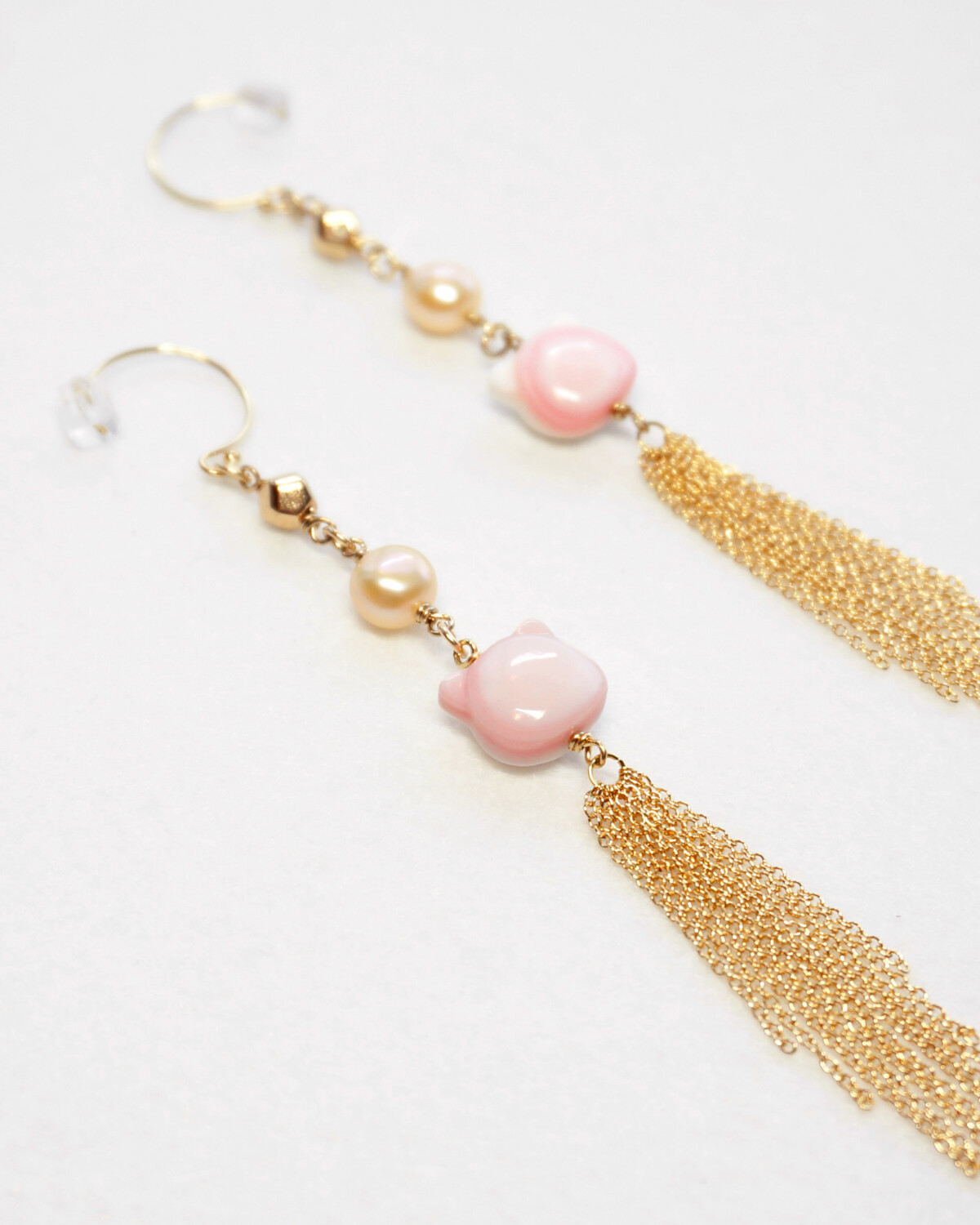 kitty head shaped queen conch shell and pearl with 14k gold-filled chains tassel long dangling earrings